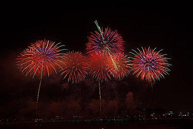 《狂野飙车9：竞速传奇》Xbox发售预告片 支持4K120帧